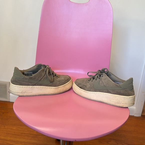 Nike Air Force Ones - Picture 3 of 8